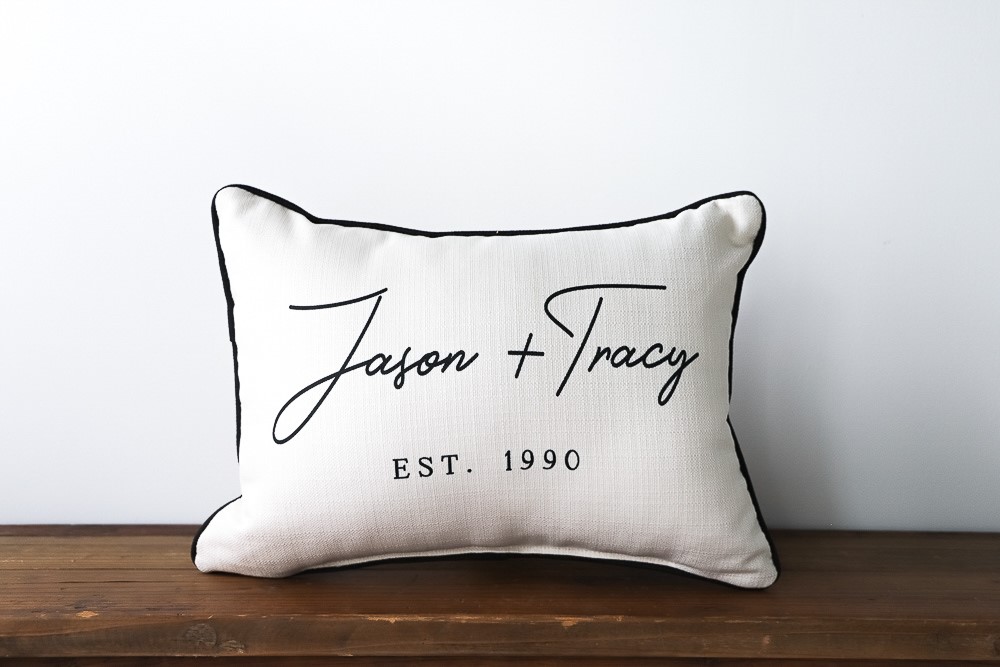 Holland Couple Names Pillow TXT0615