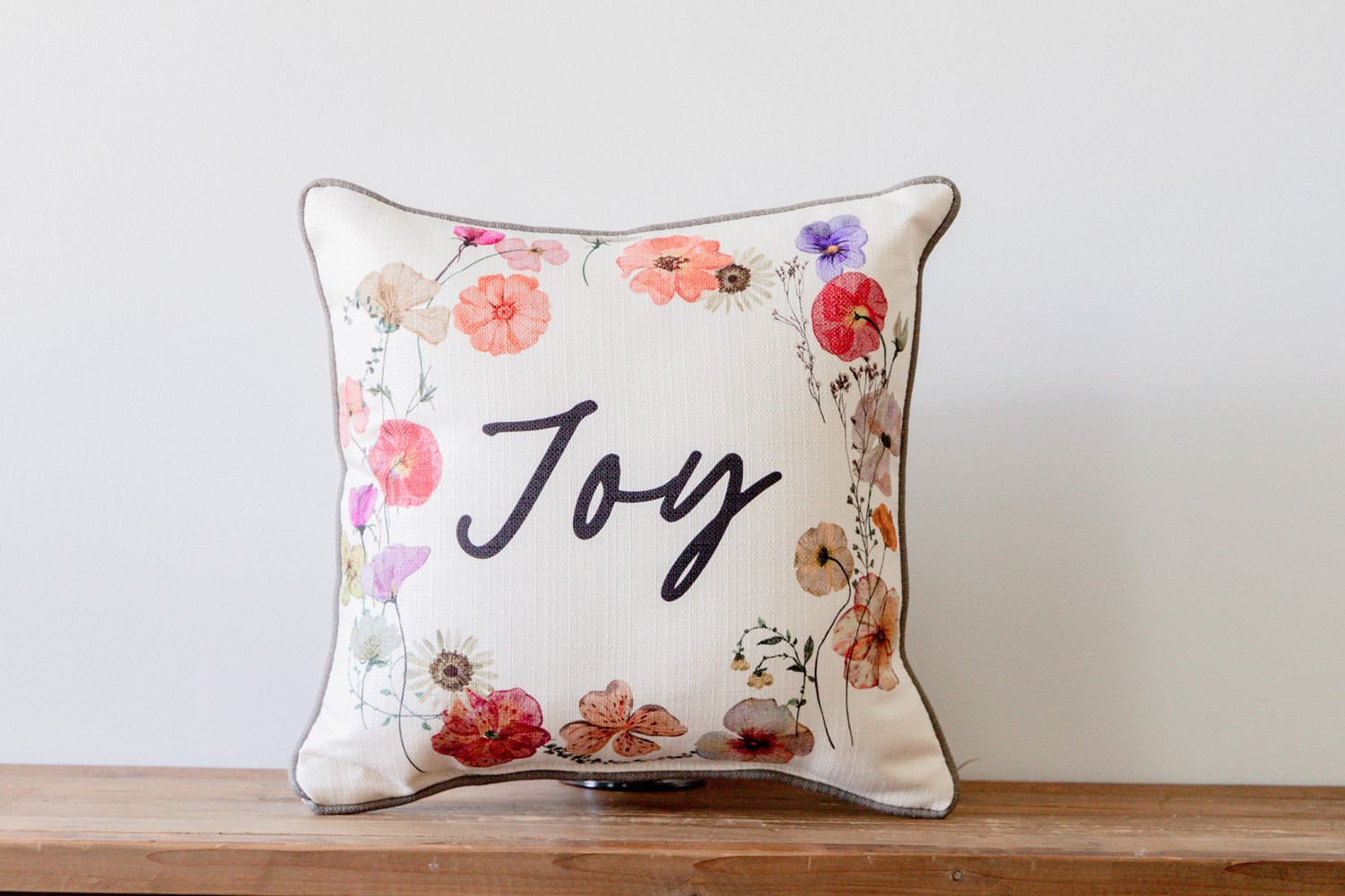Dried Floral Joy Wreath Pillow TXT1010