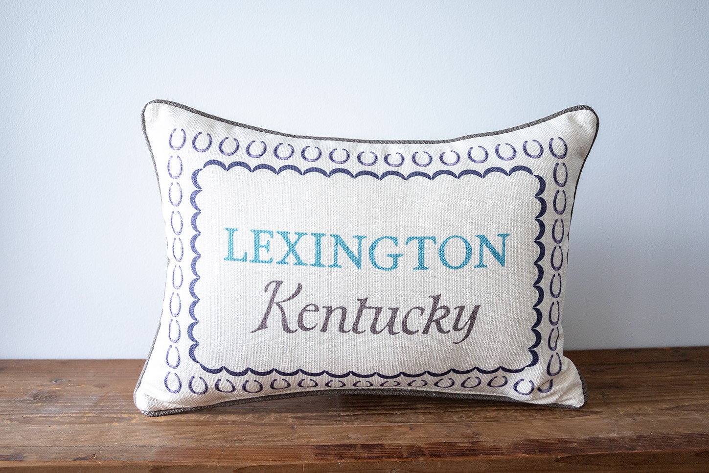Horseshoe Hometown Pillow STE0834