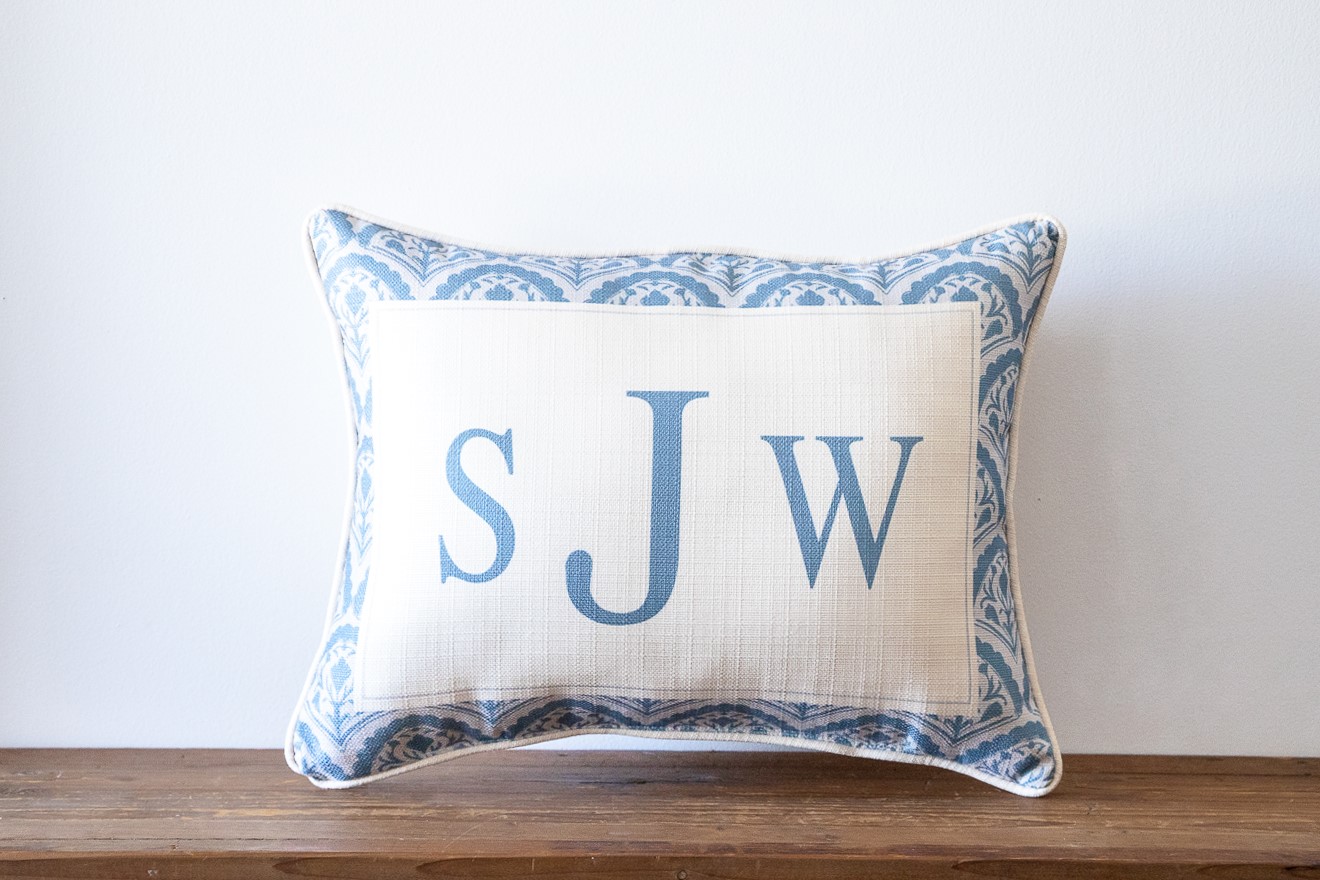 Scalloped Initial Pillow CHI0094