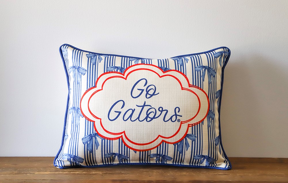 Go Gators Bow Pattern Pilow UF0026
