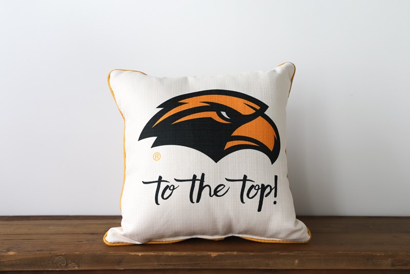 To The Top, Eagles Pillow USM0002