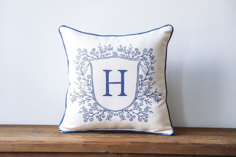 Chinoiserie Crest Pillow TXT0891