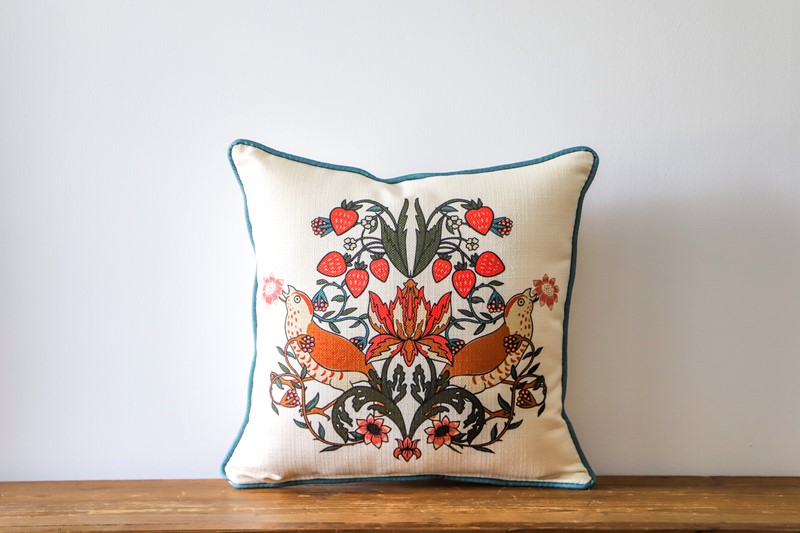 William Morris Bird Crest Pillow TXT1165